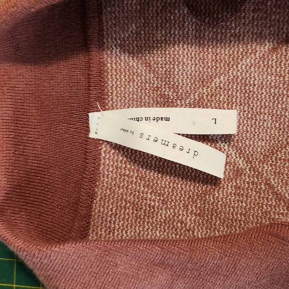 Cropped Argyle Top - Picture 5 of 7